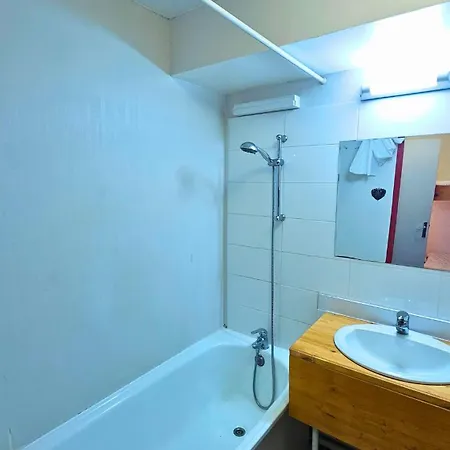 Les Neves By Alpstays Appartement *